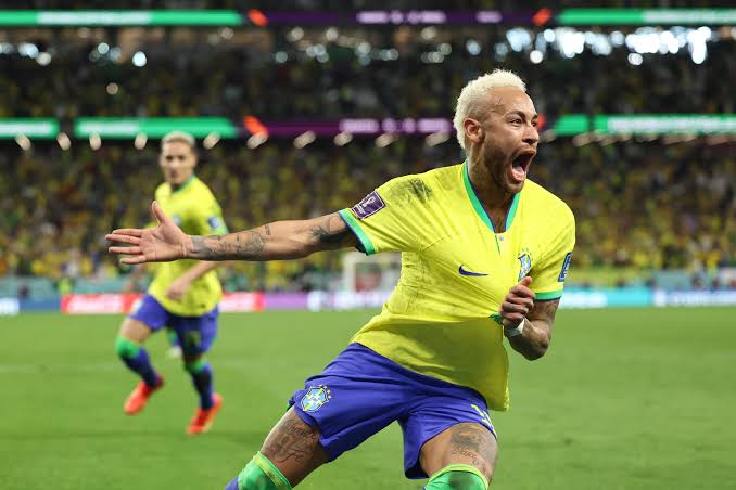 Neymar - Top 10 Brazil forwards