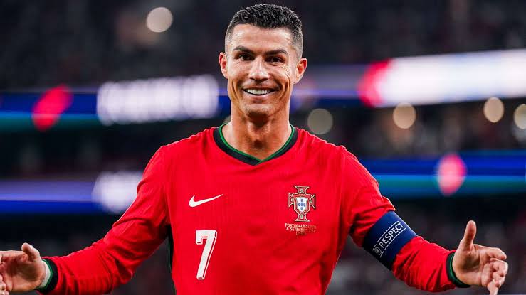 Cristiano Ronaldo - Top 10 Portugal forwards
