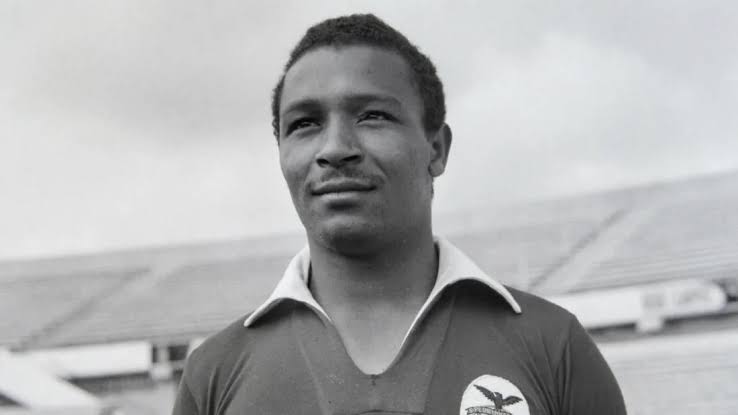 Mário Coluna - Top 10 Portugal Midfielders
