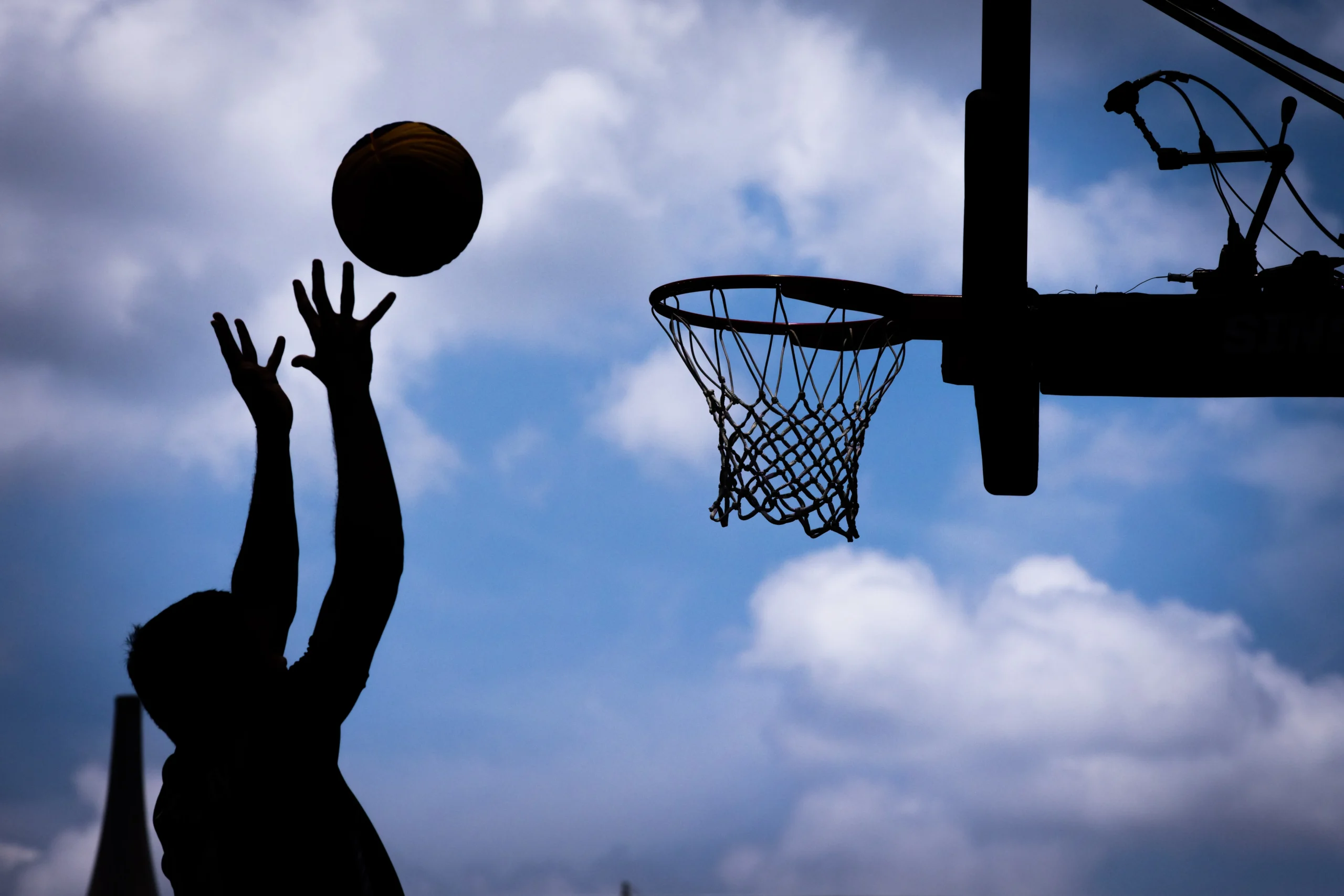 Who is top 1 in basketball?