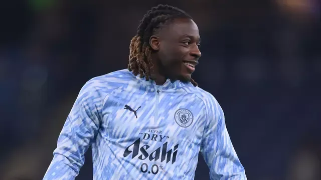 Jeremy Doku’s Liverpool Dream Halted by Advice from Club Legend